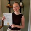 Maisy Smart Hairdressing Apprentice Kleek (1)